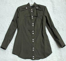 千百惠外貿(mào)精品批發(fā)零售服飾店雜志——鞋帽零售新風尚